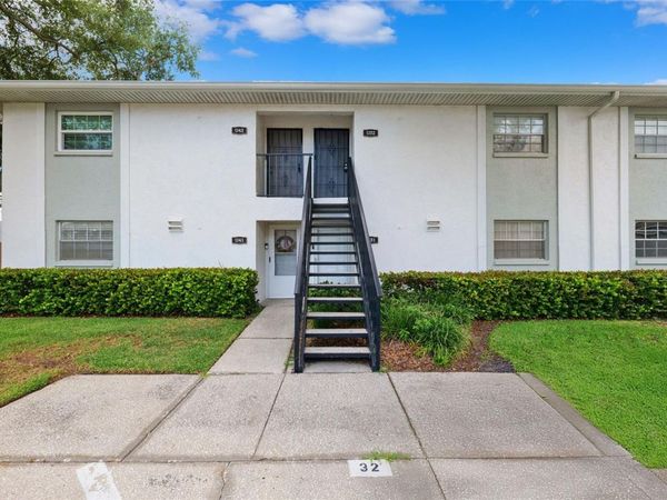 3808 N OAK DRIVE, Unit U31, TAMPA, FL 33611