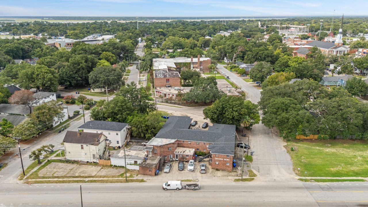 3211 Spruill Avenue Photo 4