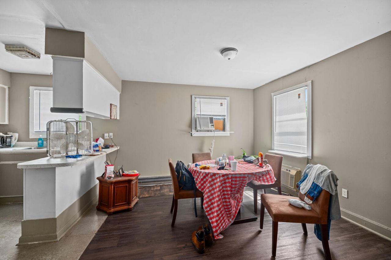 3211 Spruill Avenue Photo 6