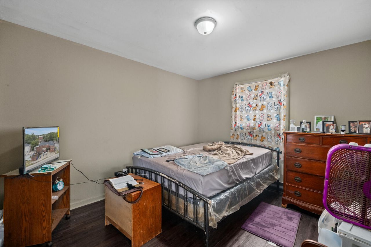 3211 Spruill Avenue Photo 9