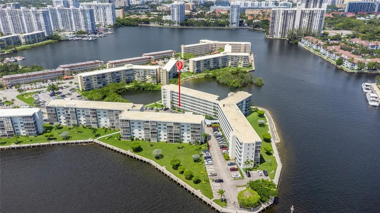 3030 Marcos Dr, Unit T203, Aventura, FL 33160 Photo