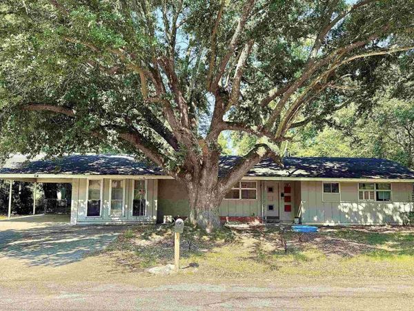 15 MAULDING Drive, Dermott, AR 71638