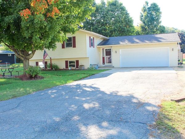 303 N Summit Street, Albany, WI 53502