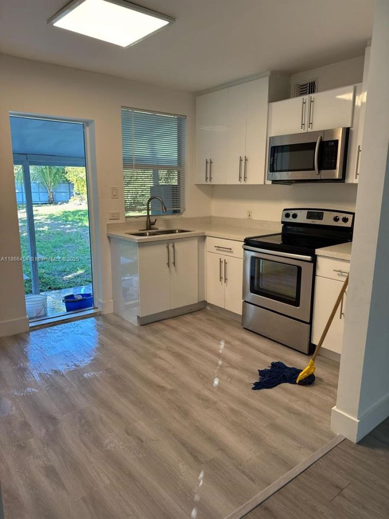 783 NW 98th St, Miami, FL 33150 Photo