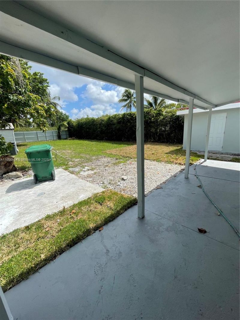 783 NW 98th St, Miami, FL 33150 Photo