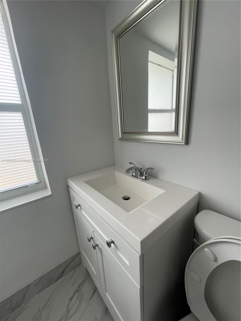 783 NW 98th St, Miami, FL 33150 Photo