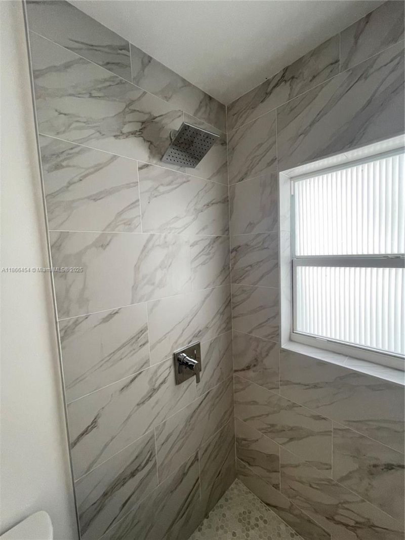 783 NW 98th St, Miami, FL 33150 Photo