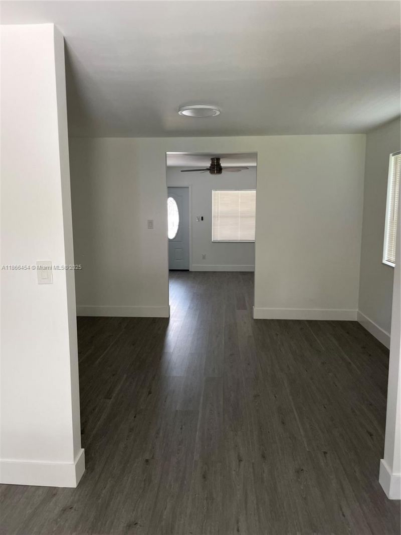 783 NW 98th St, Miami, FL 33150 Photo