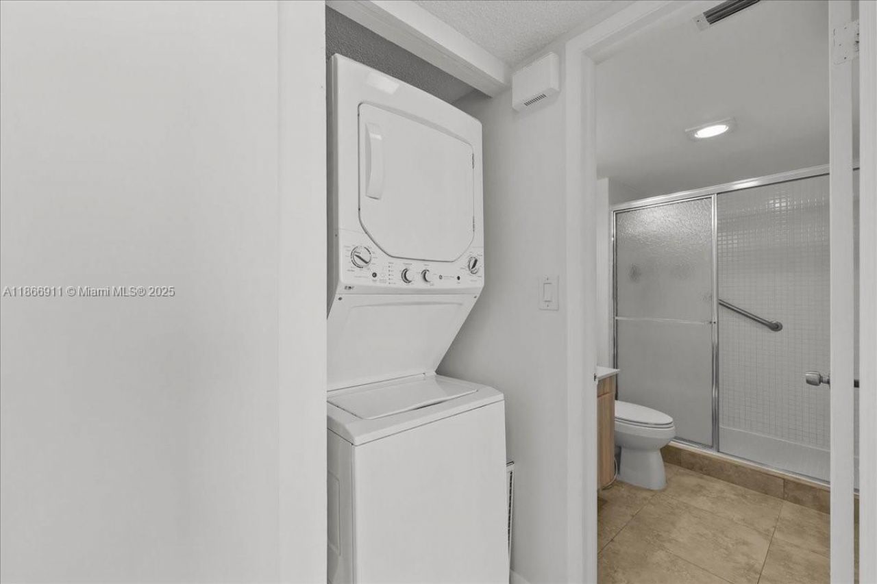 20515 E Country Club Dr, Unit 746, Aventura, FL 33180 Photo