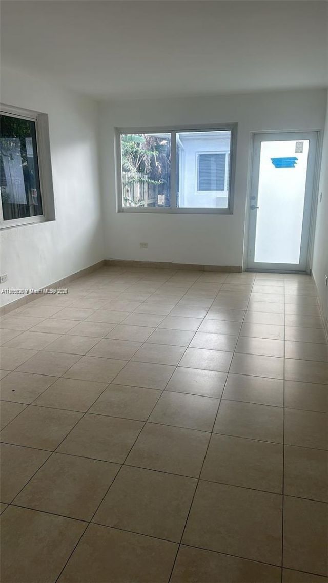 800 85th St, Unit 810, Miami Beach, FL 33141 Photo