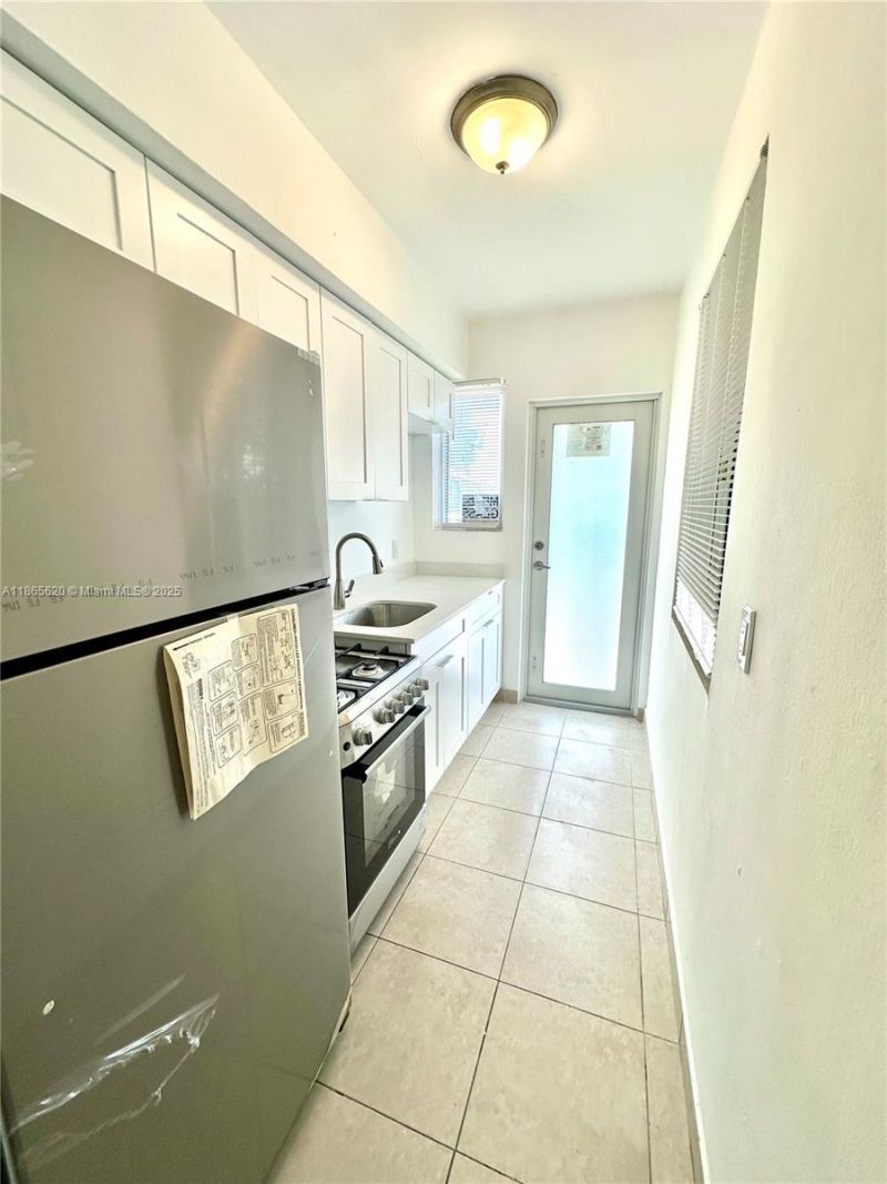 800 85th St, Unit 810, Miami Beach, FL 33141 Photo