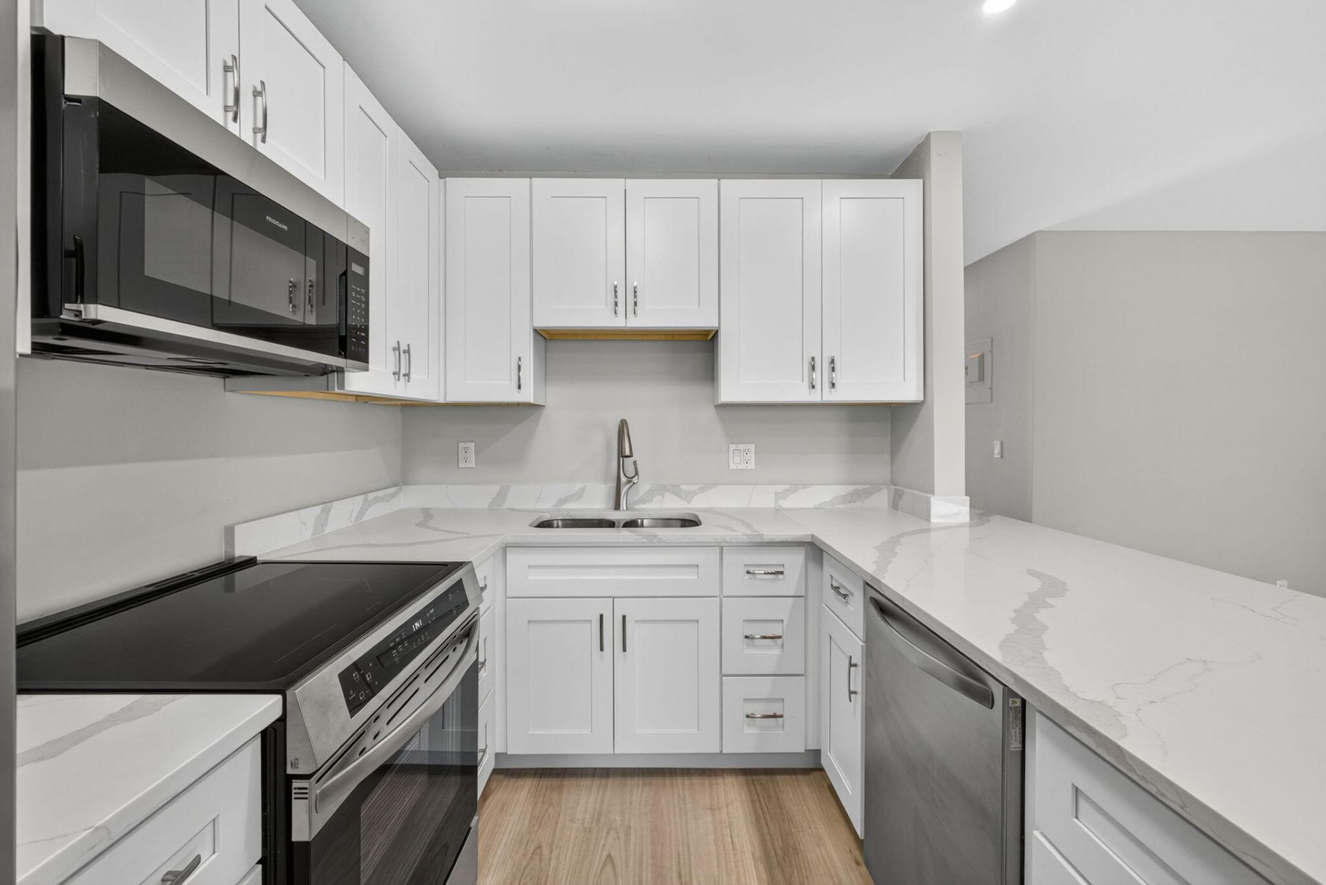 42 Easthampton B, West Palm Beach, FL 33417 Photo