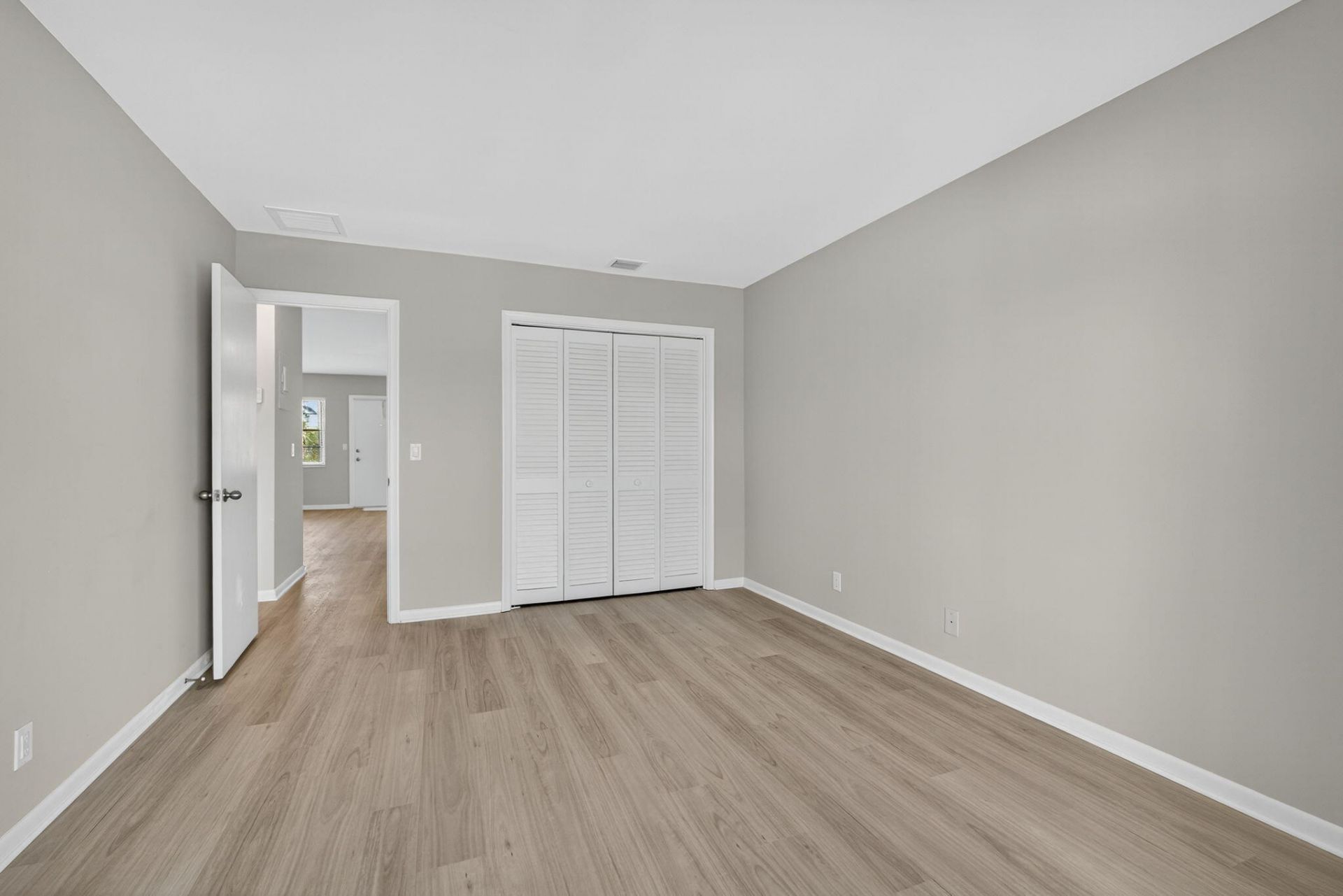 42 Easthampton B, West Palm Beach, FL 33417 Photo