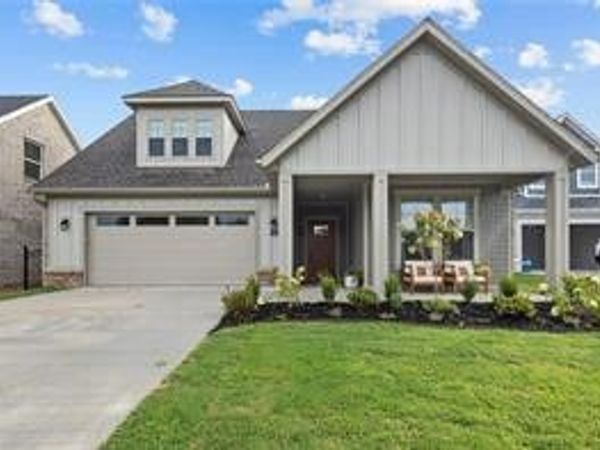 4174 W Huron Loop, Fayetteville, AR 72704