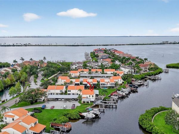 4201 FOGCUTTER COURT, TAMPA, FL 33615