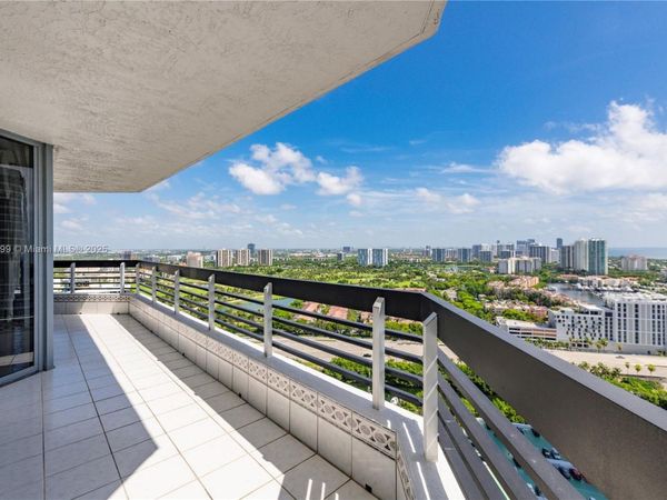 3530 Mystic Pointe Dr, Unit 3206, Aventura, FL 33180