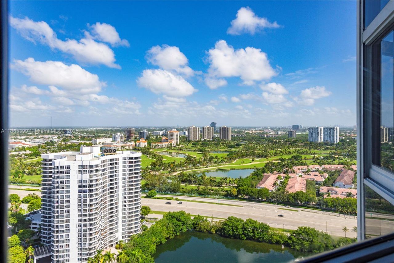 3530 Mystic Pointe Dr, Unit 3206, Aventura, FL 33180 Photo