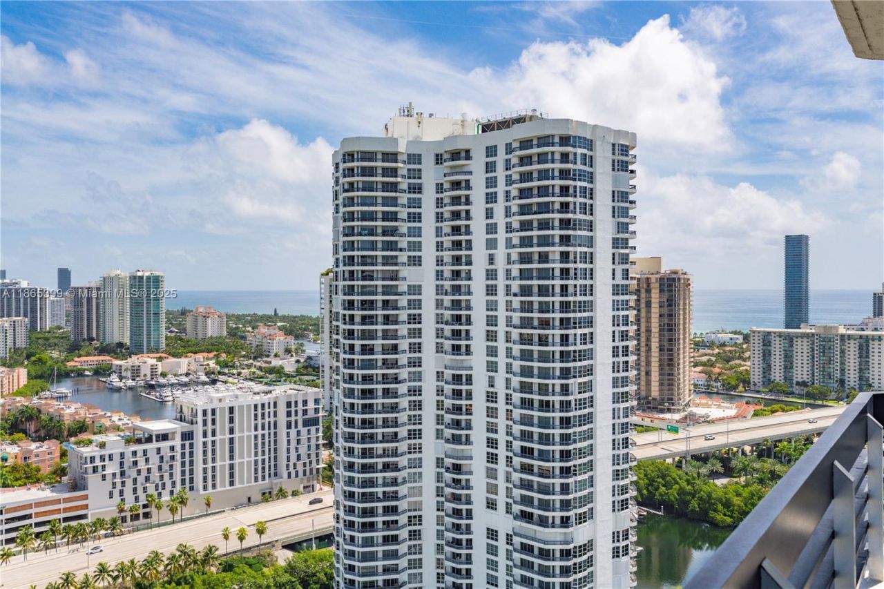 3530 Mystic Pointe Dr, Unit 3206, Aventura, FL 33180 Photo