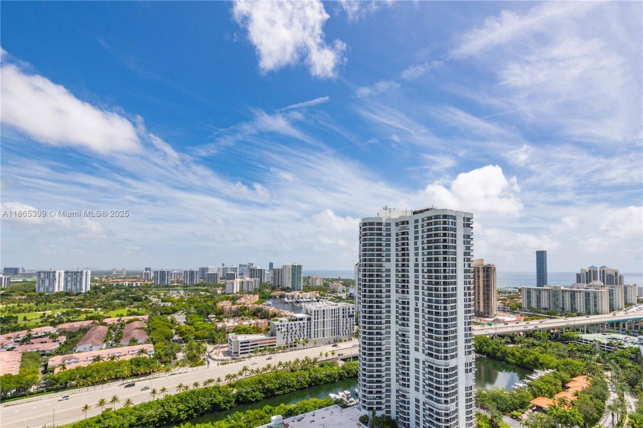3530 Mystic Pointe Dr, Unit 3206, Aventura, FL 33180 Photo
