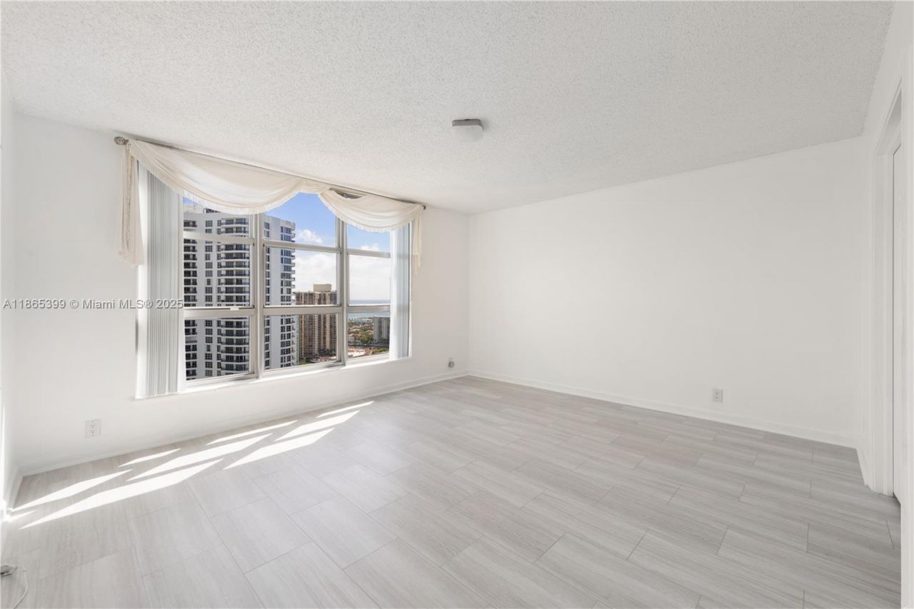 3530 Mystic Pointe Dr, Unit 3206, Aventura, FL 33180 Photo