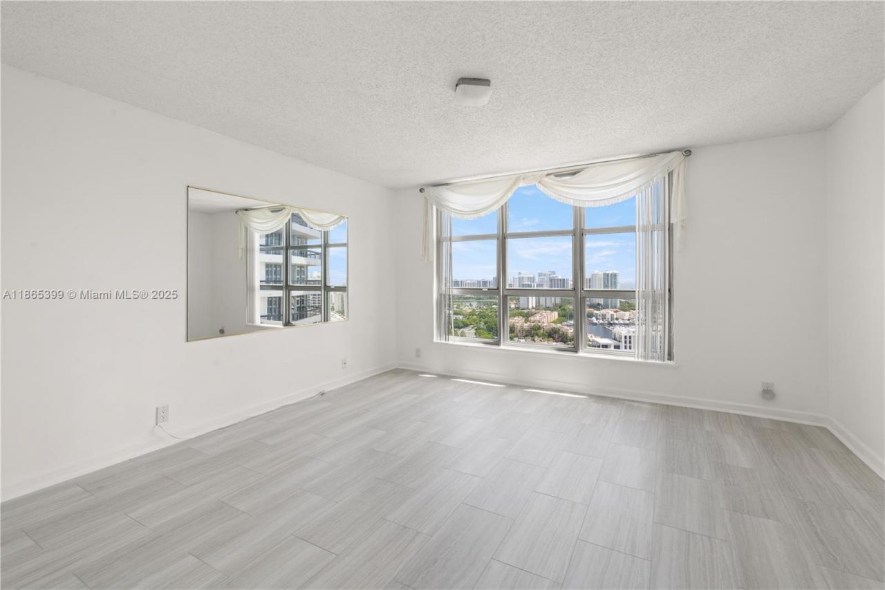 3530 Mystic Pointe Dr, Unit 3206, Aventura, FL 33180 Photo