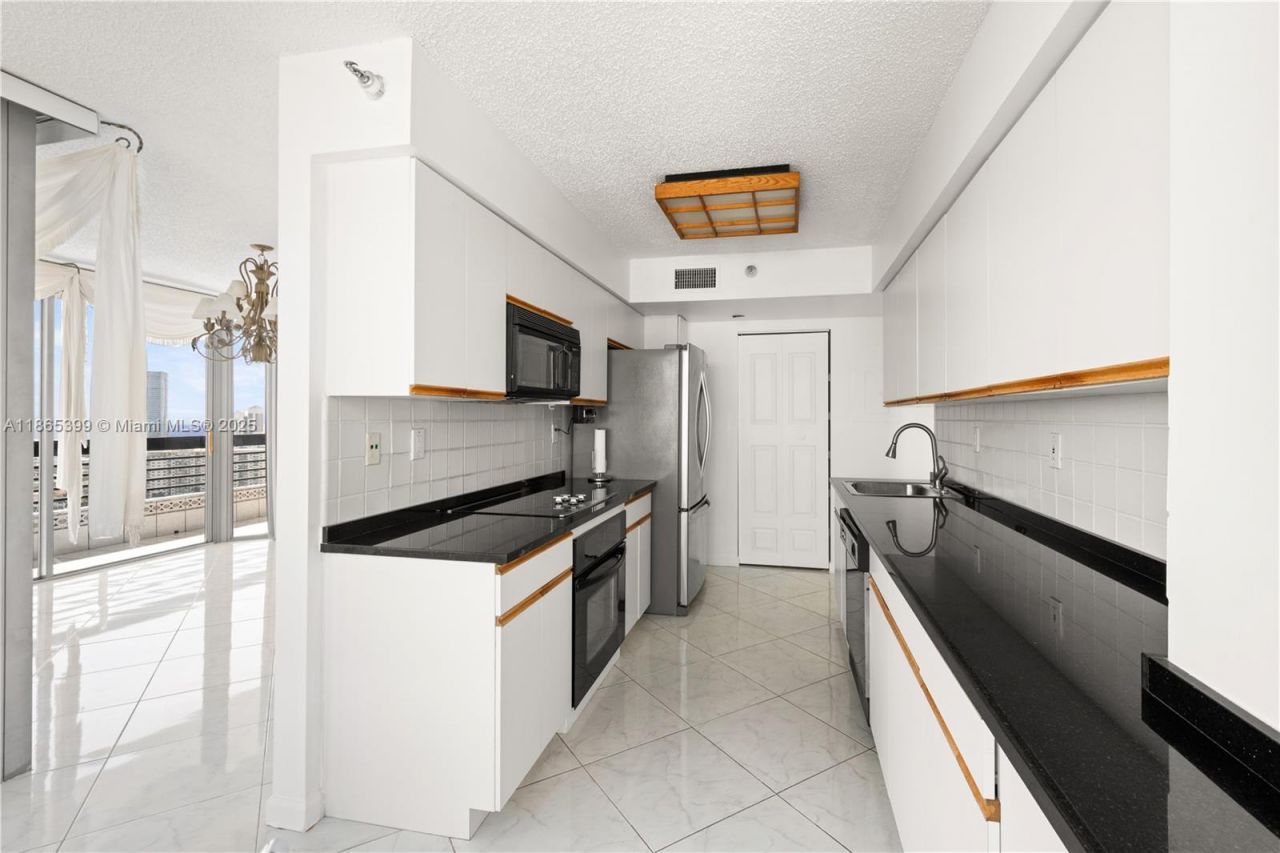 3530 Mystic Pointe Dr, Unit 3206, Aventura, FL 33180 Photo