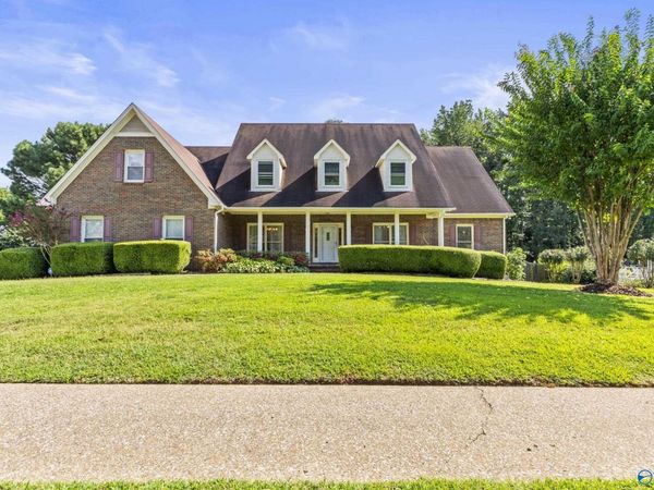 122 Navaho Trail, Huntsville, AL 35806