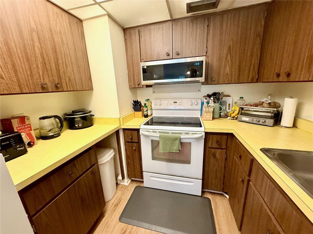 4805 Rilma Avenue, Unit 102, Sarasota, FL 34234 Photo