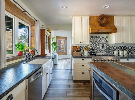 200 E Main Street, Sierraville, CA 00000 Photo