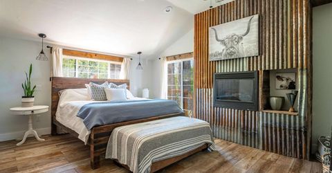 200 E Main Street, Sierraville, CA 00000 Photo