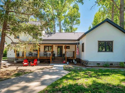 200 E Main Street, Sierraville, CA 00000 Photo
