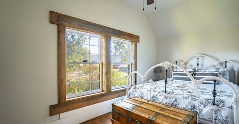 200 E Main Street, Sierraville, CA 00000 Photo
