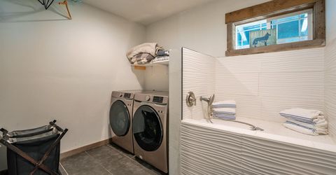 200 E Main Street, Sierraville, CA 00000 Photo