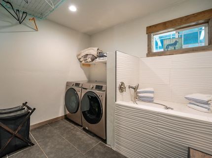 200 E Main Street, Sierraville, CA 00000 Photo