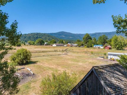 200 E Main Street, Sierraville, CA 00000 Photo