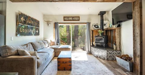 200 E Main Street, Sierraville, CA 00000 Photo