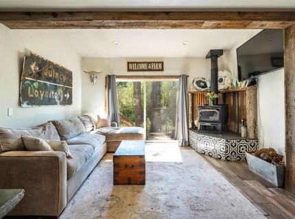 200 E Main Street, Sierraville, CA 00000 Photo