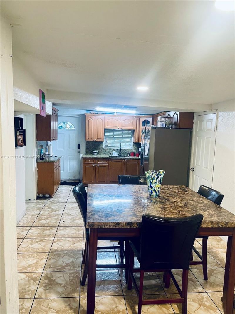 2751 NW 99th St, Miami, FL 33147 Photo