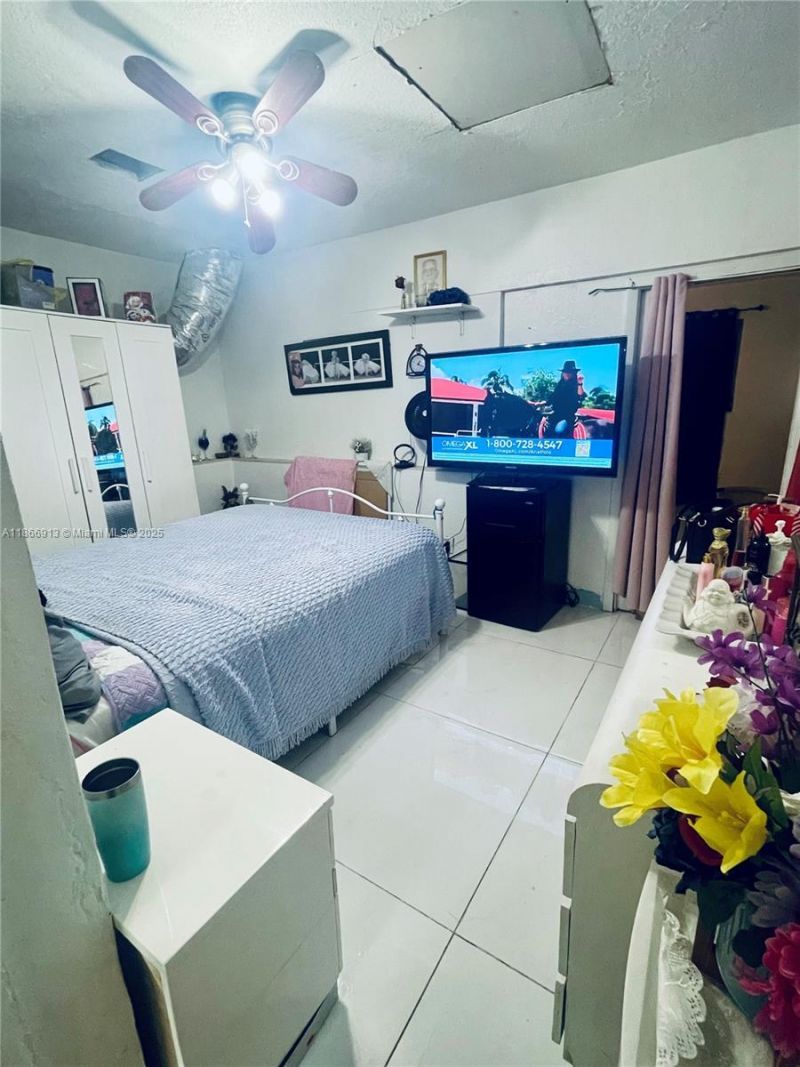 2751 NW 99th St, Miami, FL 33147 Photo