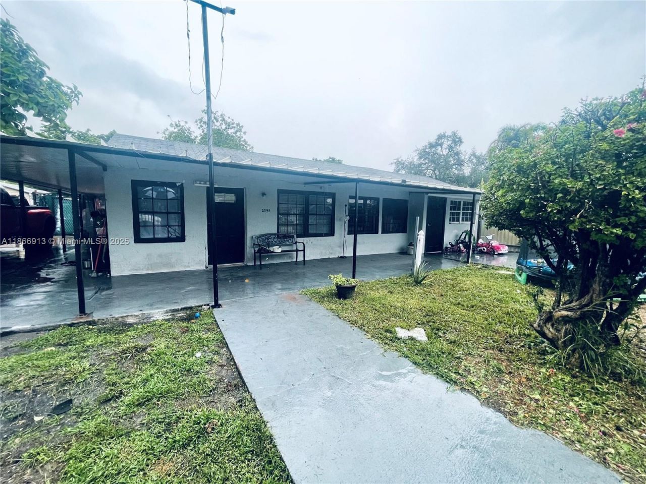 2751 NW 99th St, Miami, FL 33147 Photo