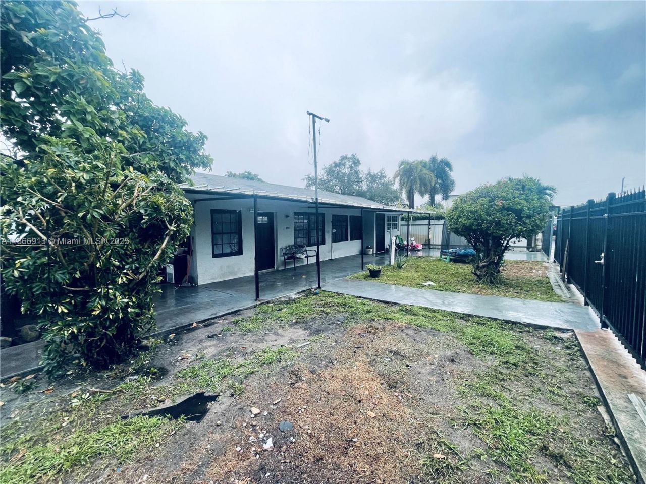 2751 NW 99th St, Miami, FL 33147 Photo