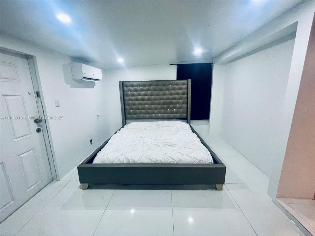 2751 NW 99th St, Miami, FL 33147 Photo