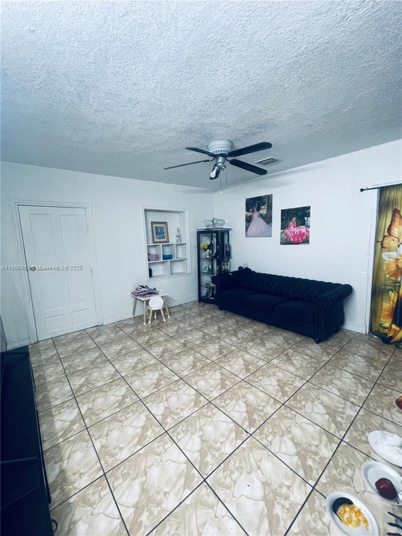 2751 NW 99th St, Miami, FL 33147 Photo