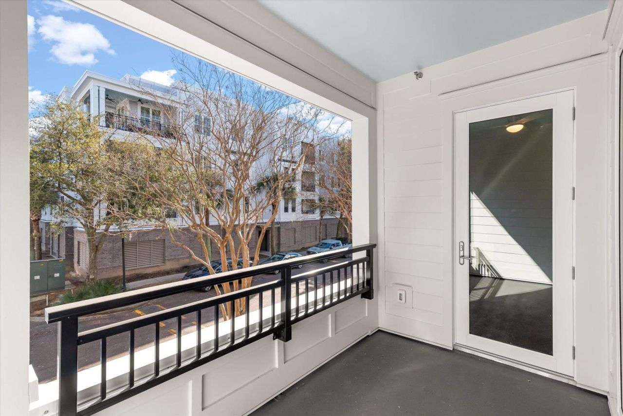 200 River Landing Drive Photo 18