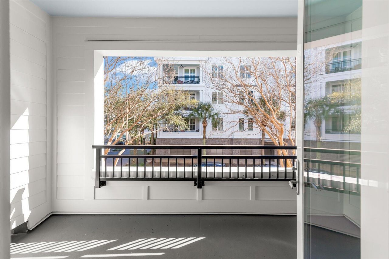 200 River Landing Drive Photo 23