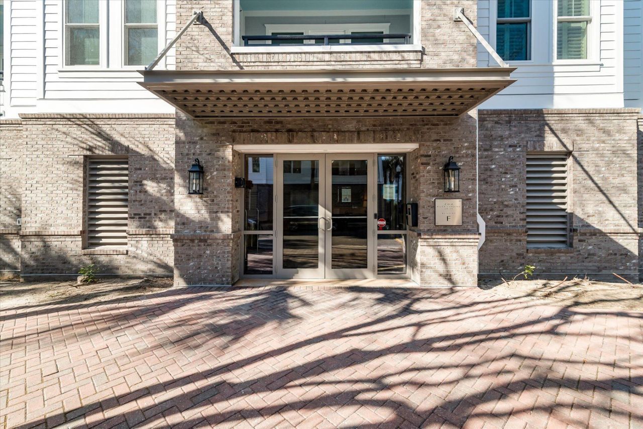 200 River Landing Drive Photo 32