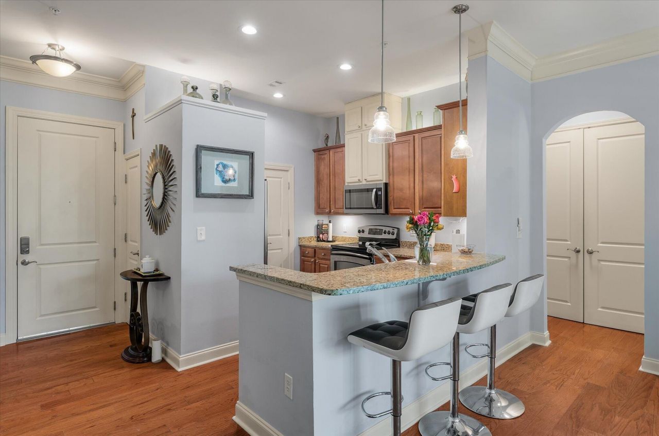 200 River Landing Drive Photo 8