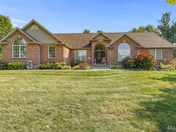 501 Hawthorne Drive, Farmington, MO 63640