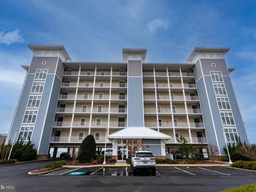 103 Williams Street, Unit 213, Crisfield, MD 21817 Main Photo