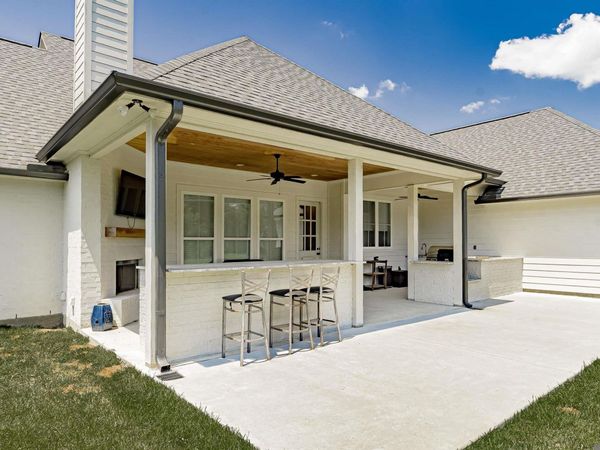 43541 Collyns Cove, Prairieville, LA 70769